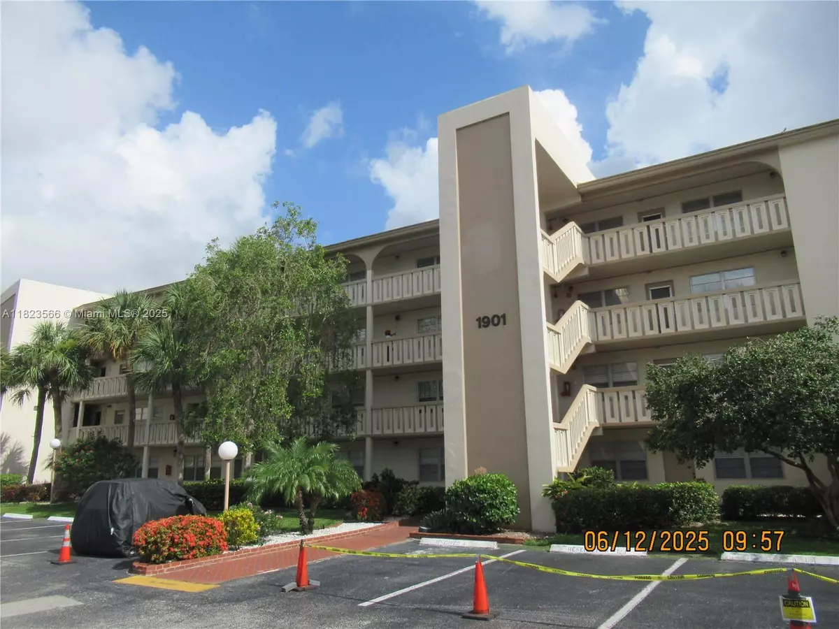 Coconut Creek, FL 33066,1901 Bermuda Cir #F1