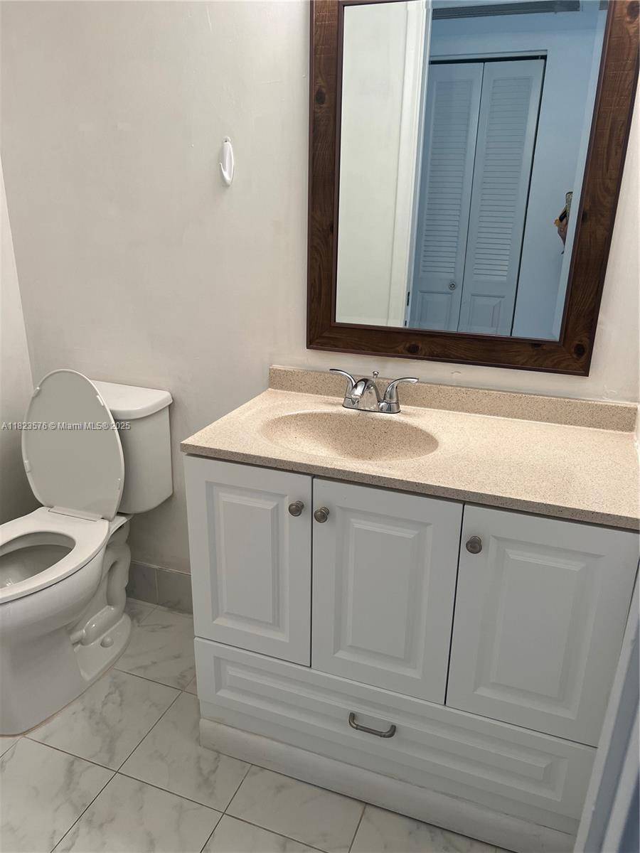 Coconut Creek, FL 33066,2405 Antigua Cir #J1