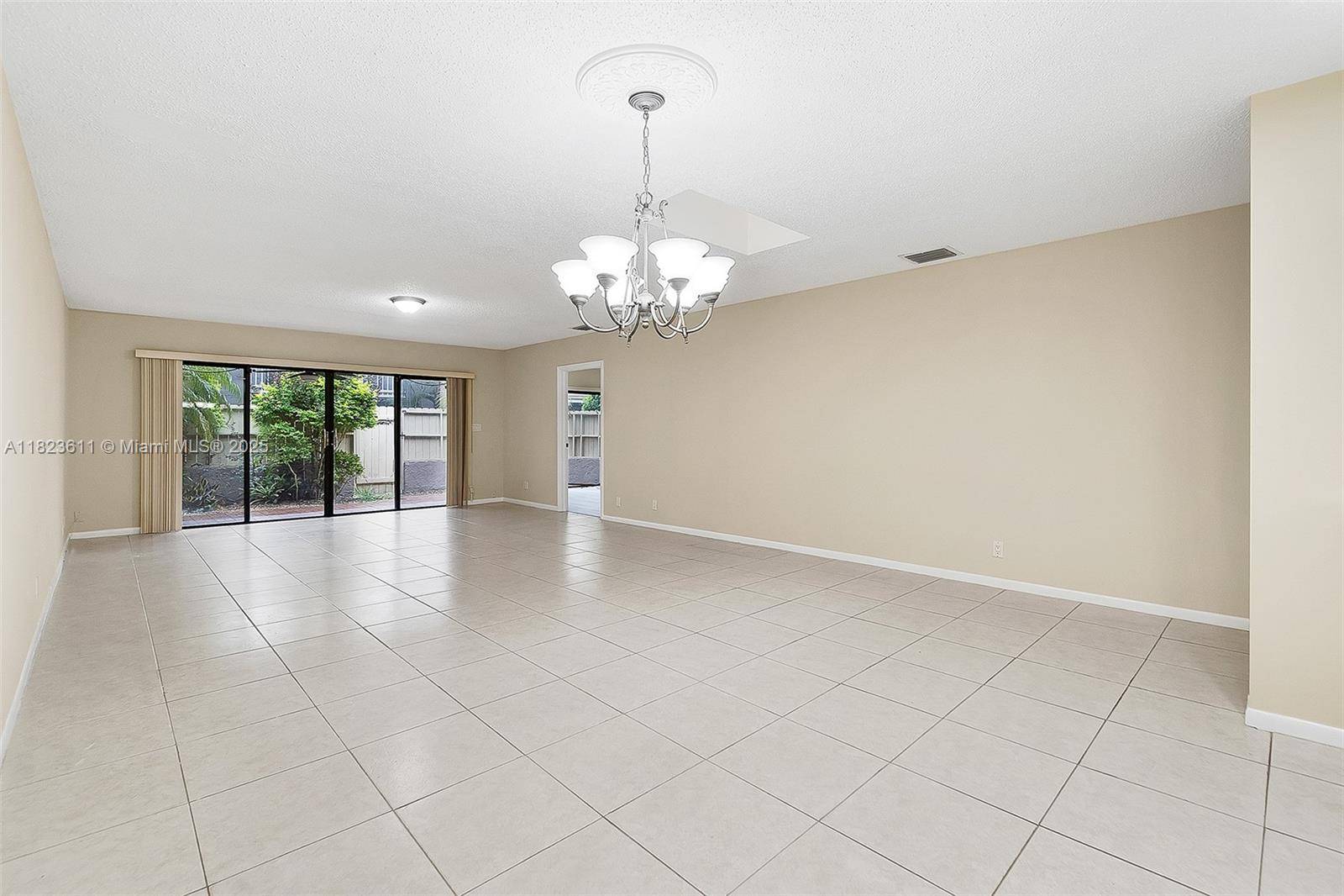 608 Saint Andrews Rd #46, Hollywood, FL 33021