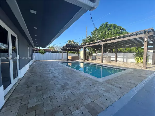 Miami, FL 33173,6202 SW 107th Ave