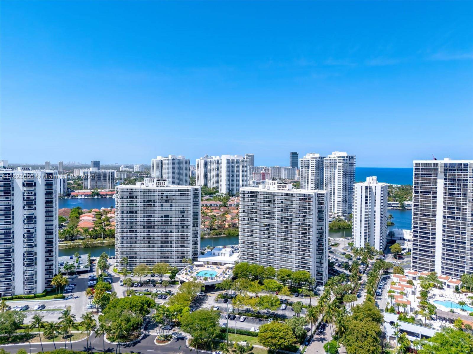 Aventura, FL 33180,3731 N Country Club Dr #2023