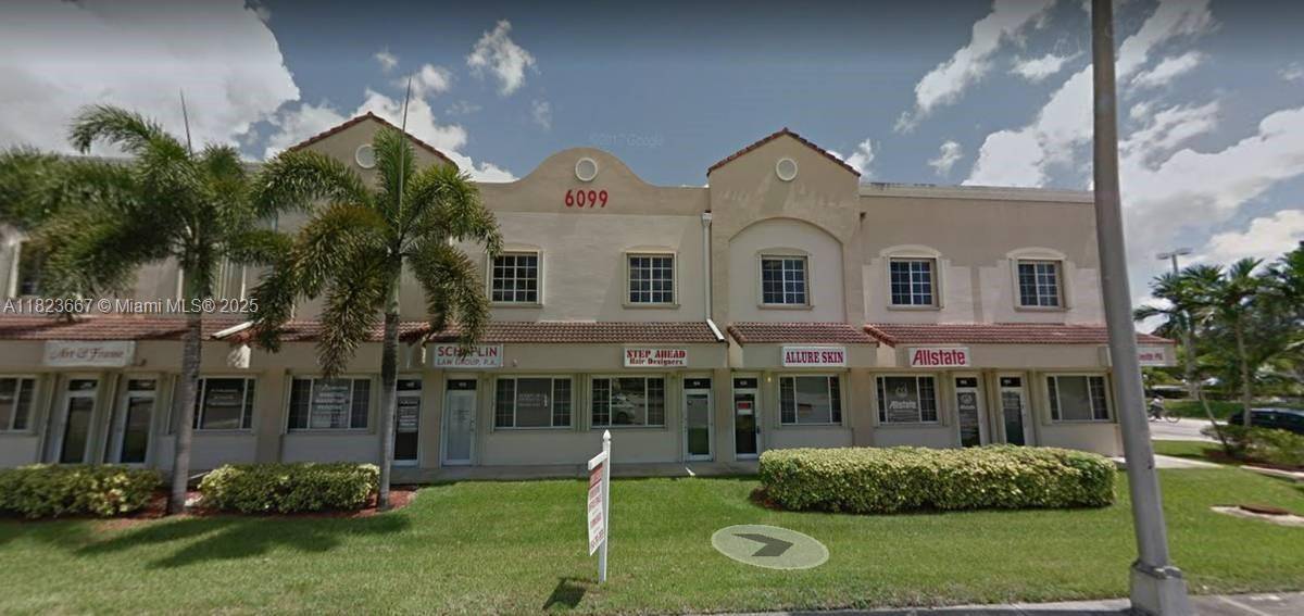 Davie, FL 33314,6099 Stirling Rd #210