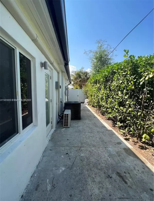 North Miami Beach, FL 33179,18401 NE 21st Ave #0
