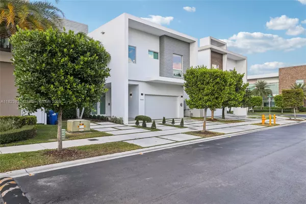 Doral, FL 33178,10445 NW 68th Ter #na