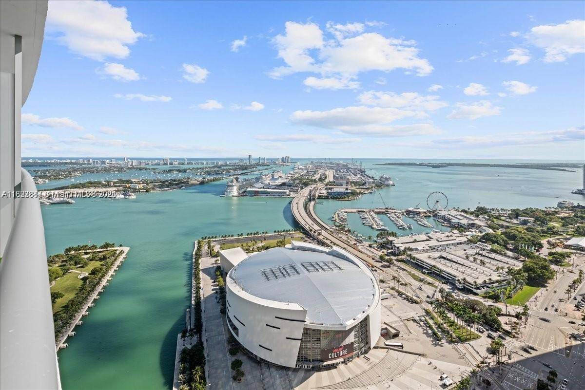 Miami, FL 33132,888 Biscayne Blvd #4801