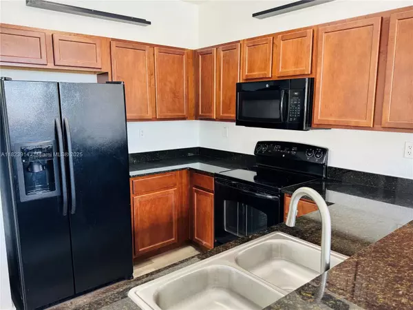 Doral, FL 33178,10800 NW 88th Ter #201
