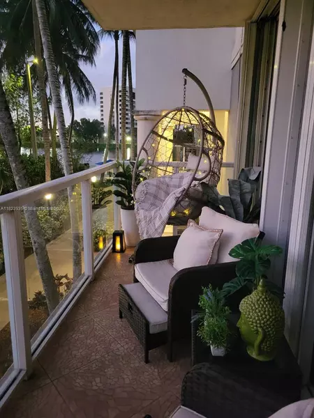 5099 NW 7th ST #205, Miami, FL 33126