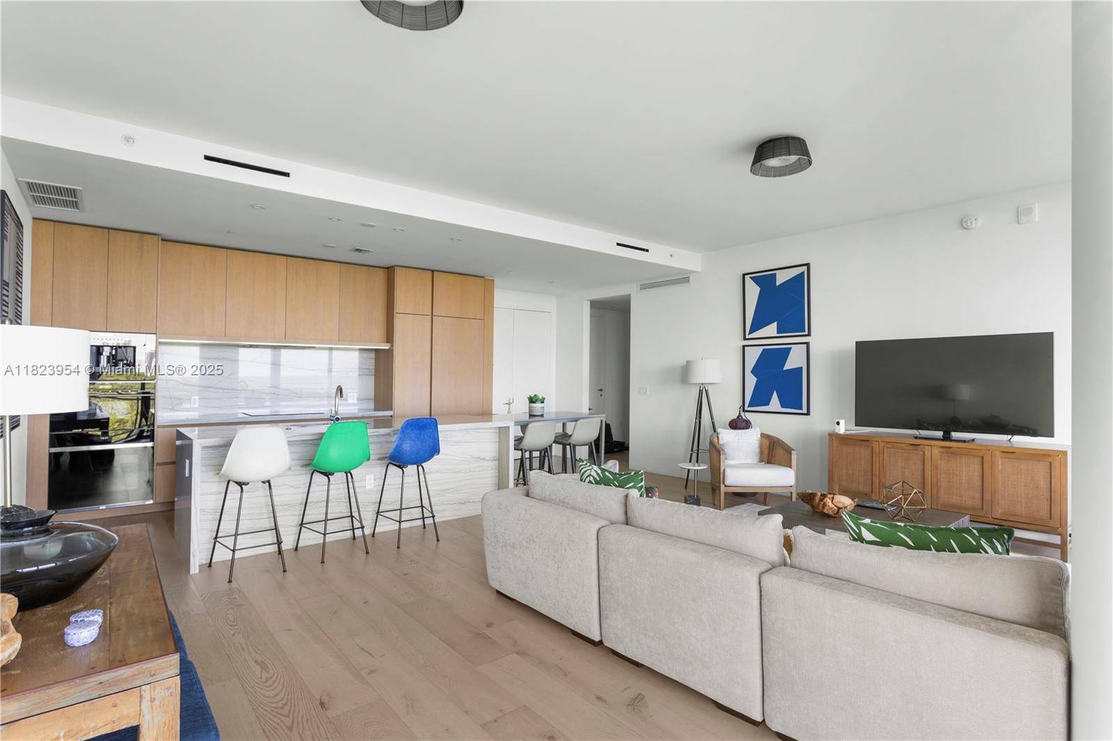 Miami Beach, FL 33154,8701 Collins Ave #604