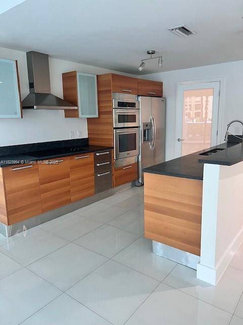 Aventura, FL 33180,2950 NE 188th St #128