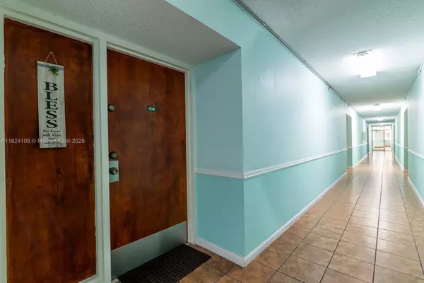Miami, FL 33175,2075 SW 122nd Ave #306