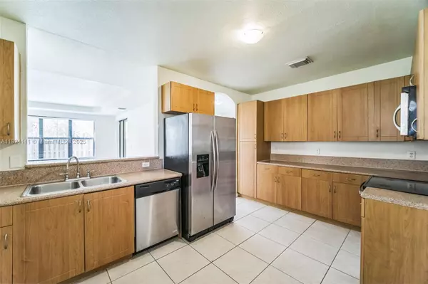 Cutler Bay, FL 33190,8878 SW 229th St