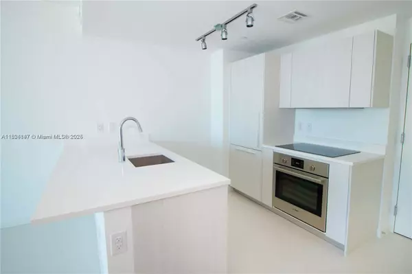 Miami, FL 33137,501 NE 31st St #2005