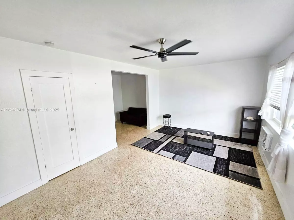 Miami Beach, FL 33141,805 81st St #2
