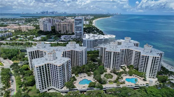 1121 Crandon Blvd #E302, Key Biscayne, FL 33149