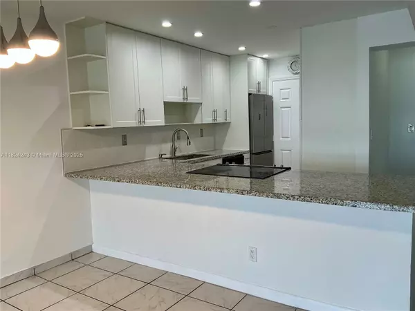 Miami, FL 33179,1160 NE 191st St #32