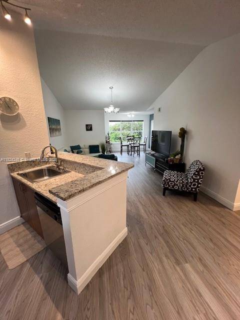 Sunrise, FL 33325,565 Vista Isles Dr #2027