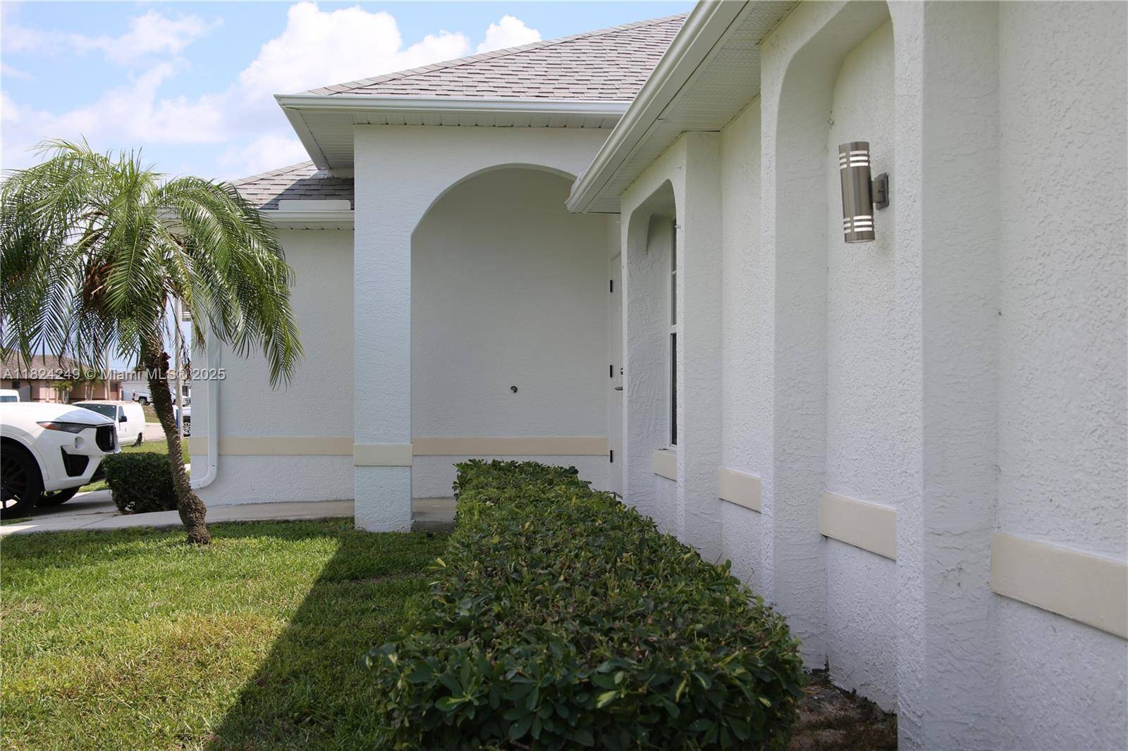 Cape Coral, FL 33909,1716 NE 6TH PL