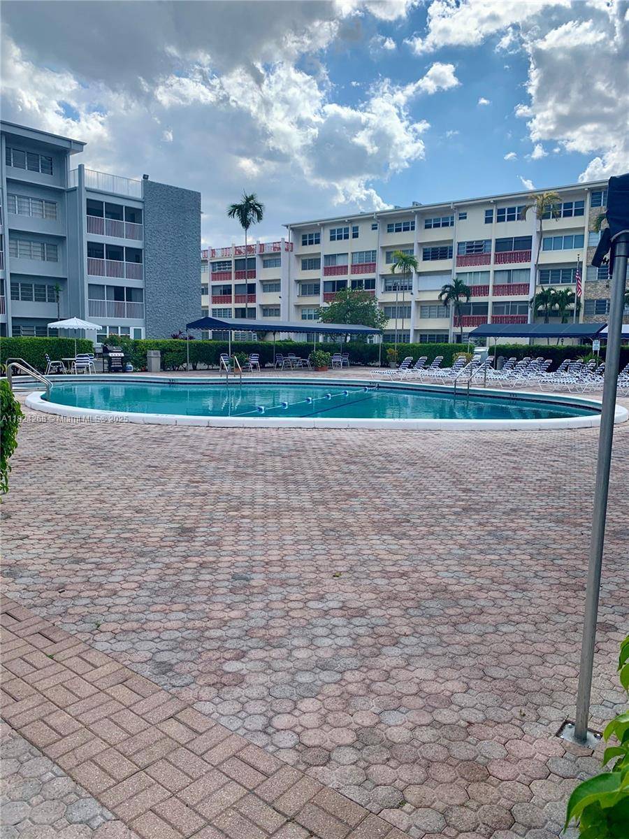 Hallandale Beach, FL 33009,330 SE 2nd St #103F