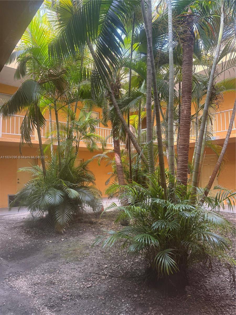 Hialeah, FL 33015,17901 NW 68 #T208