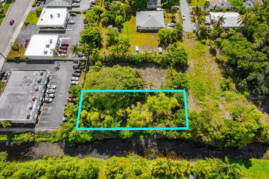 6219 Edwards Rd, Margate, FL 33063