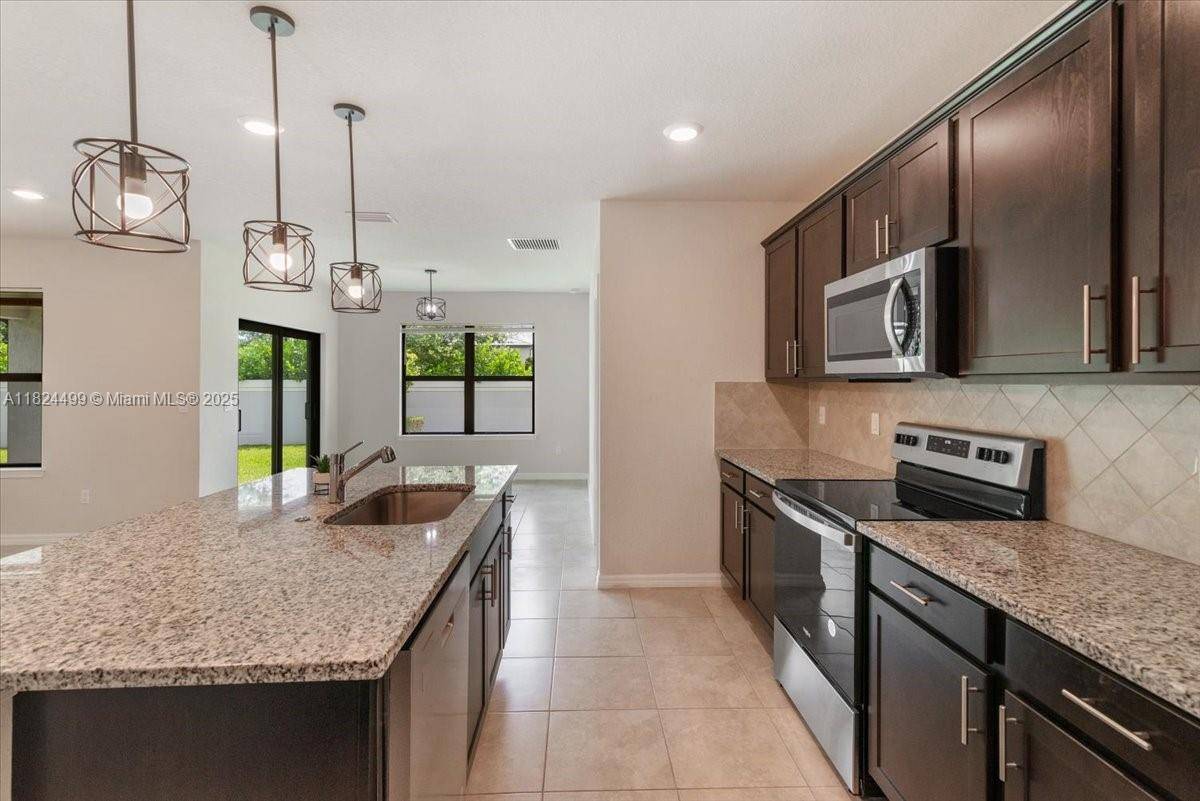 Lauderdale Lakes, FL 33311,2941 Hibiscus Ave