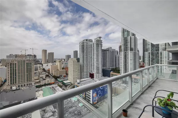 50 Biscayne Blvd #2407, Miami, FL 33132