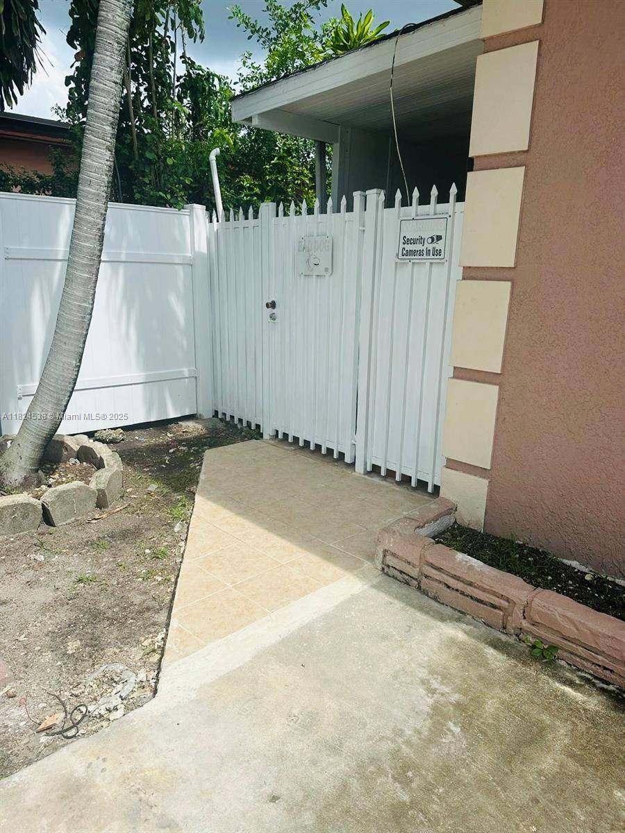 Miami, FL 33168,1143 NW 135th St
