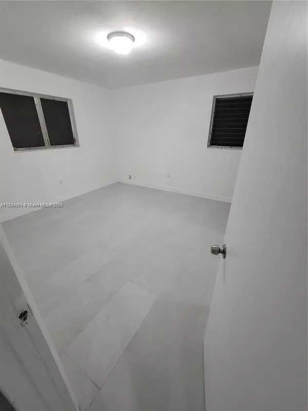 Miramar, FL 33023,7817 Panama St #1