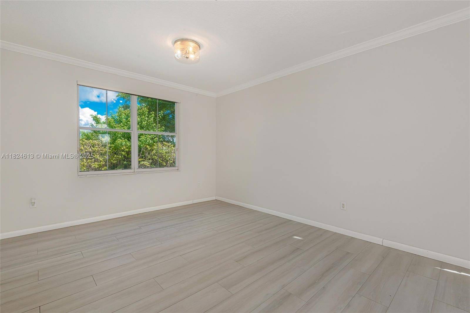 Davie, FL 33325,315 W Cypress Cove Cir