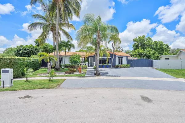 Miami, FL 33186,12121 SW 107th St