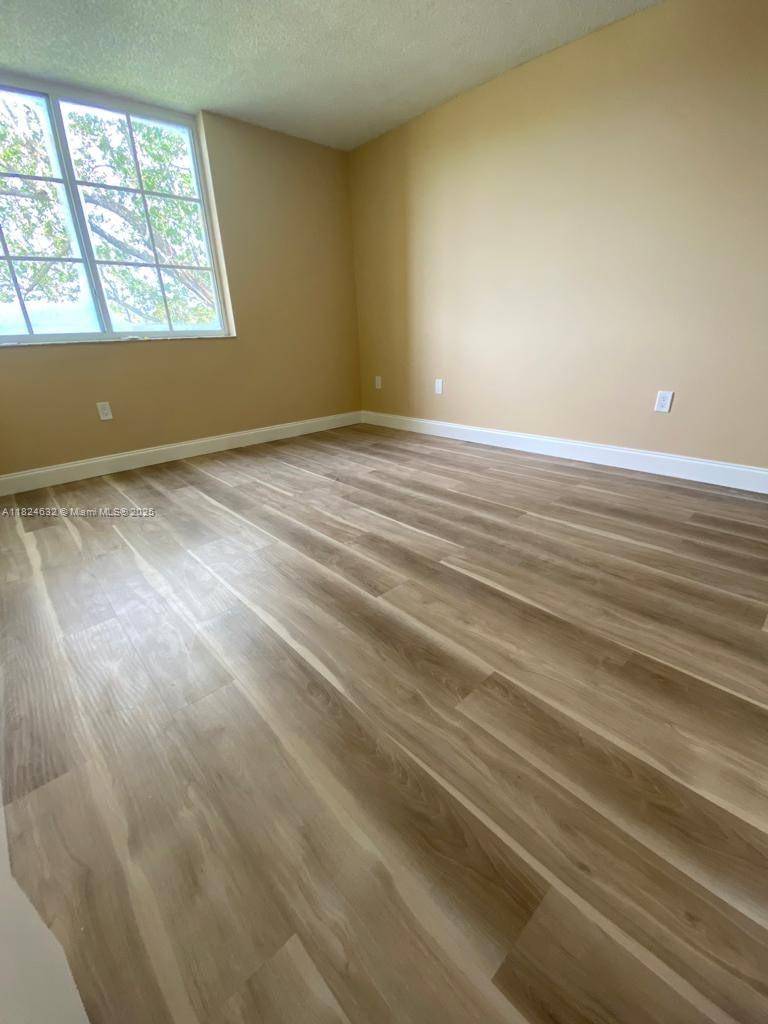 Coconut Creek, FL 33073,4824 N State Road 7 #204-9