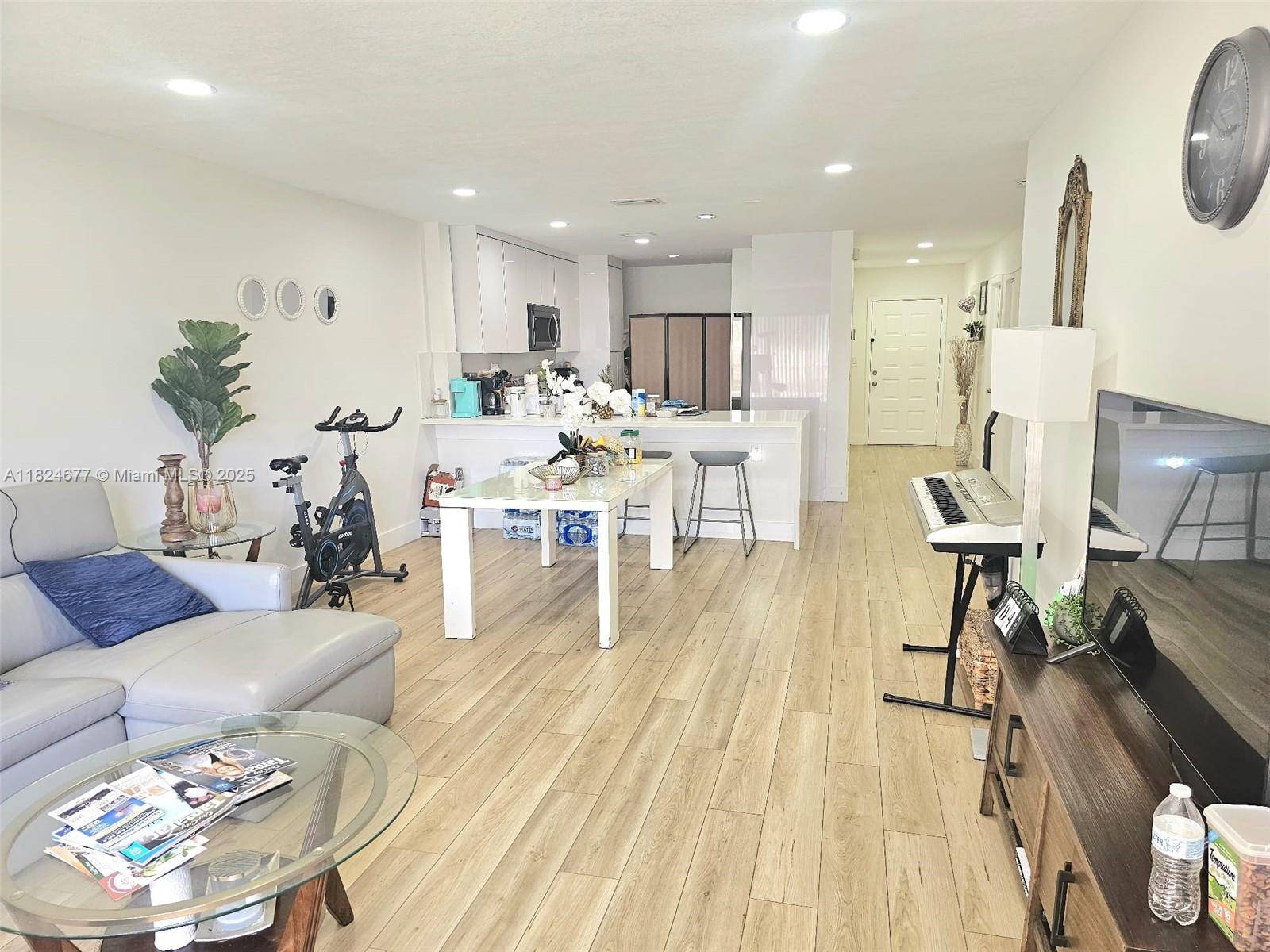 Tamarac, FL 33321,7355 Woodmont Ter #205