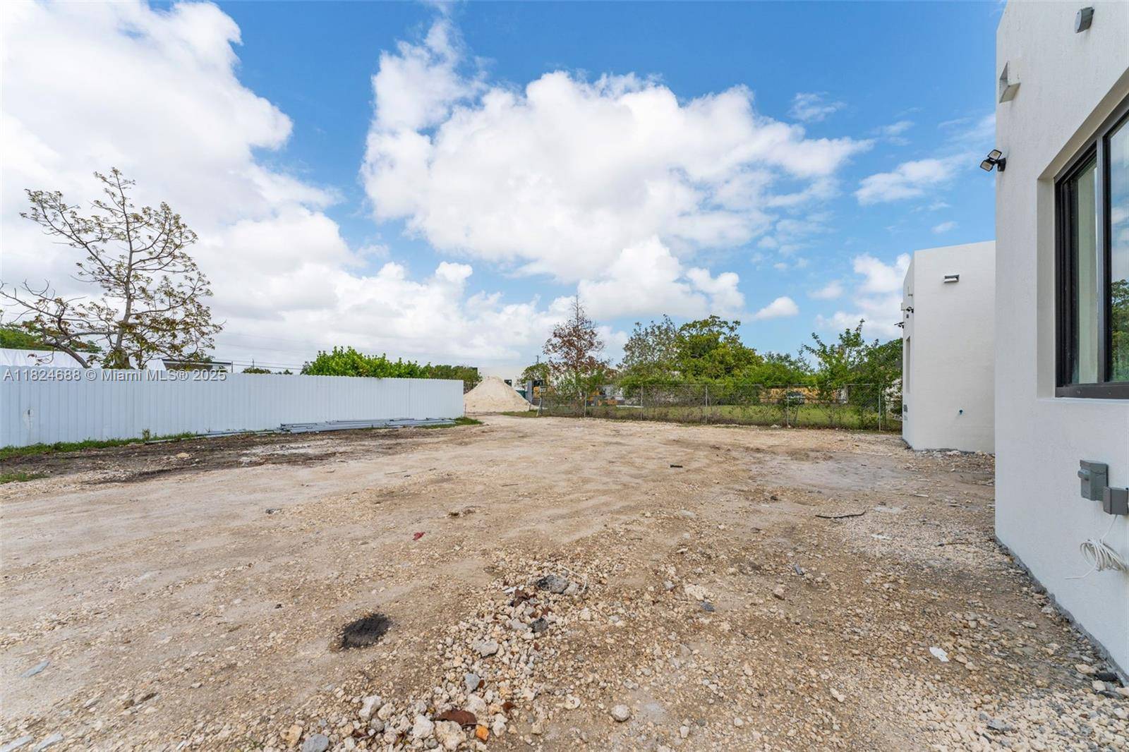 Miami, FL 33170,12389 SW 220 ST