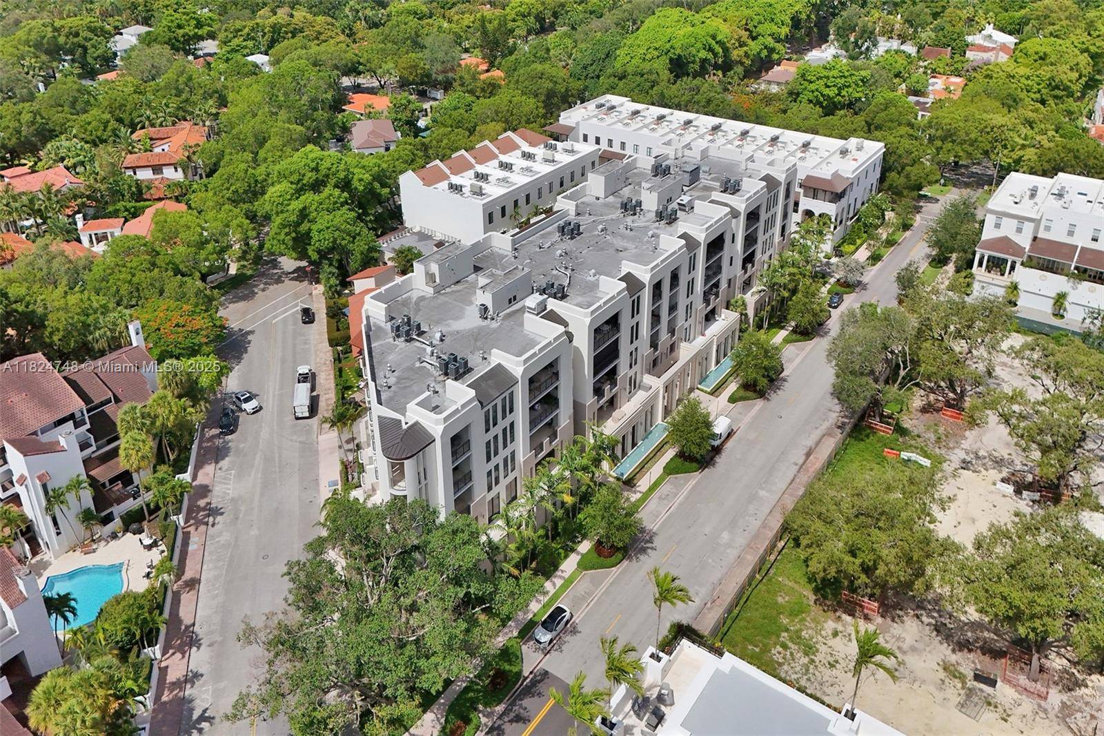 Coral Gables, FL 33134,718 Valencia Ave #204