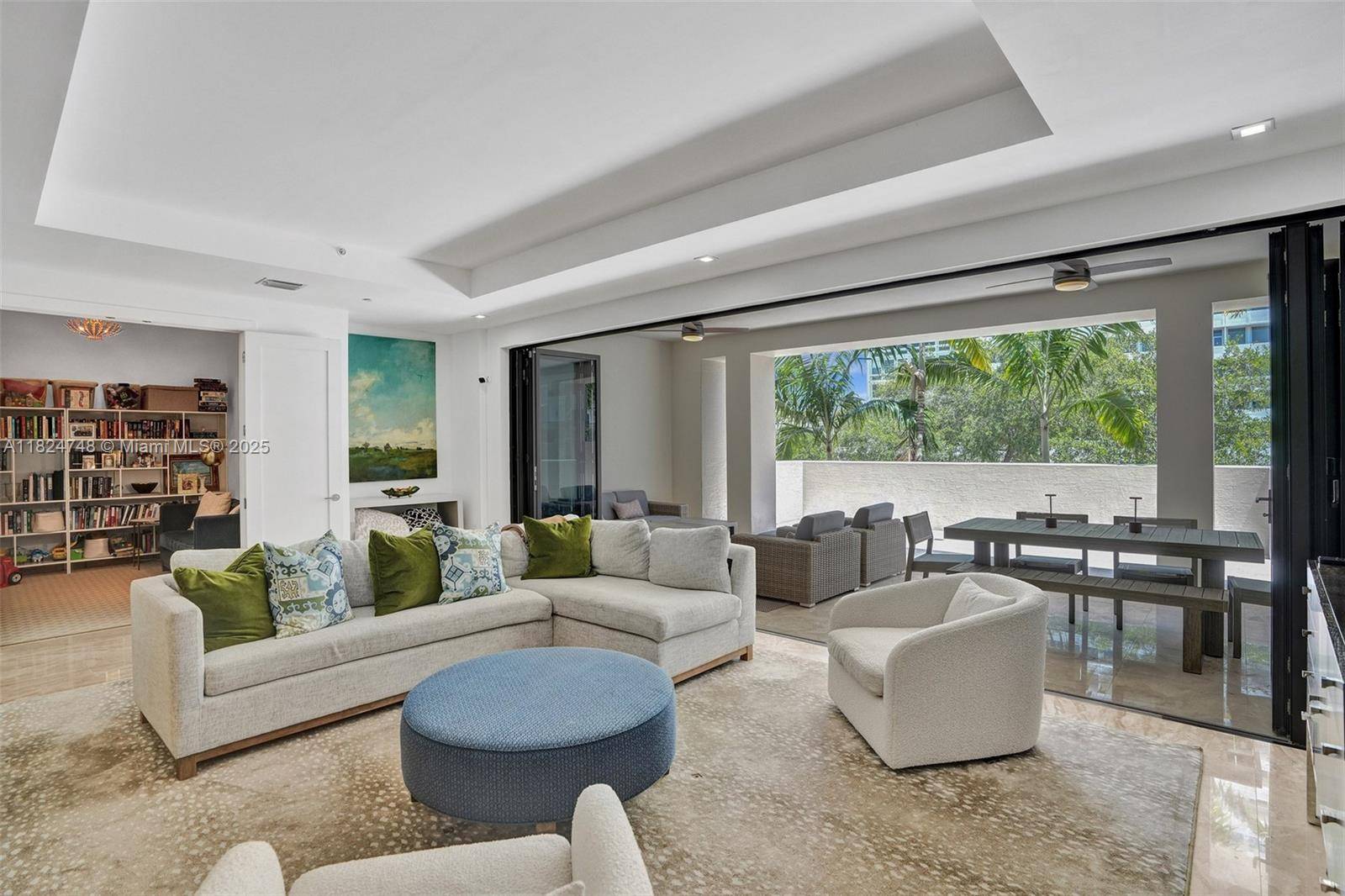 718 Valencia Ave #204, Coral Gables, FL 33134