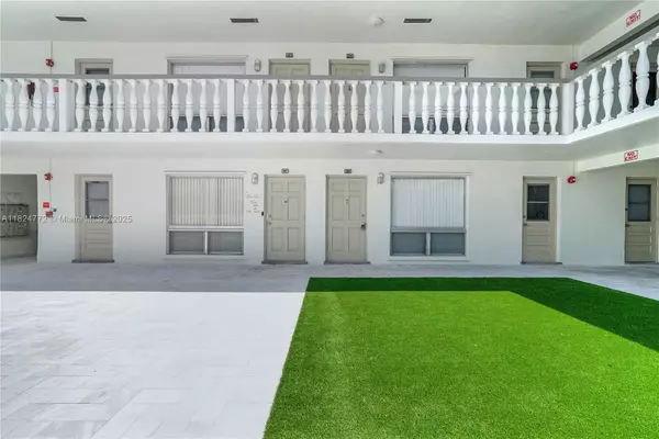Hollywood, FL 33021,5450 Hollywood Blvd #206