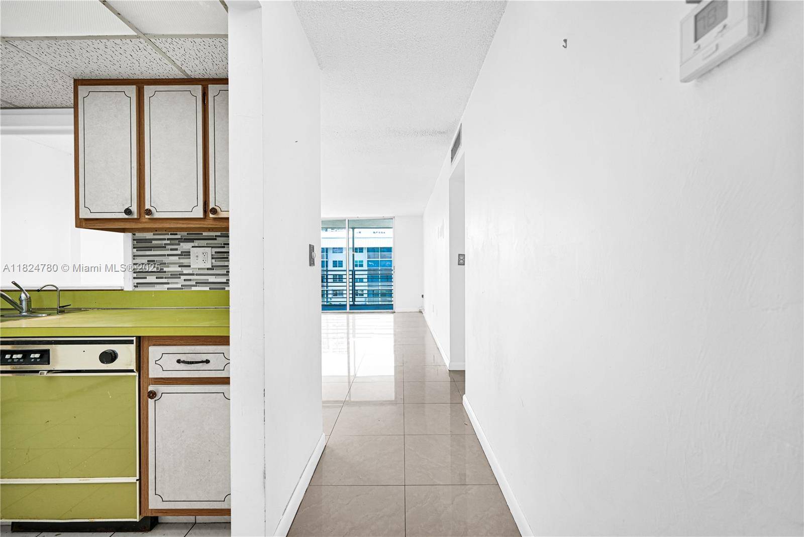 North Miami Beach, FL 33160,3551 NE 169th St #312