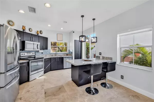 Pembroke Pines, FL 33029,20709 NW 1st St