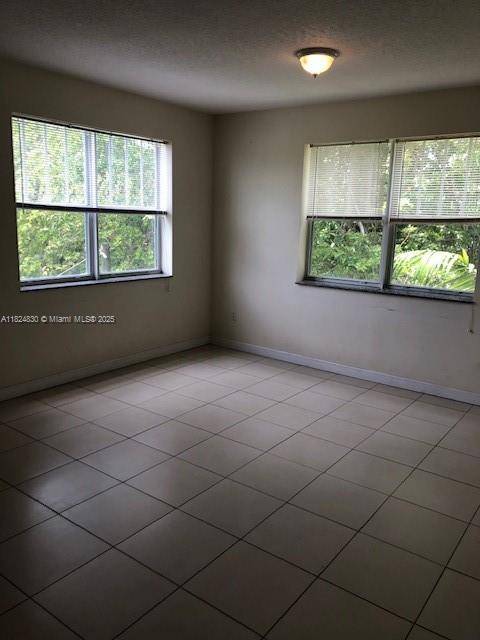 Miami, FL 33135,843 SW 13th AV #301