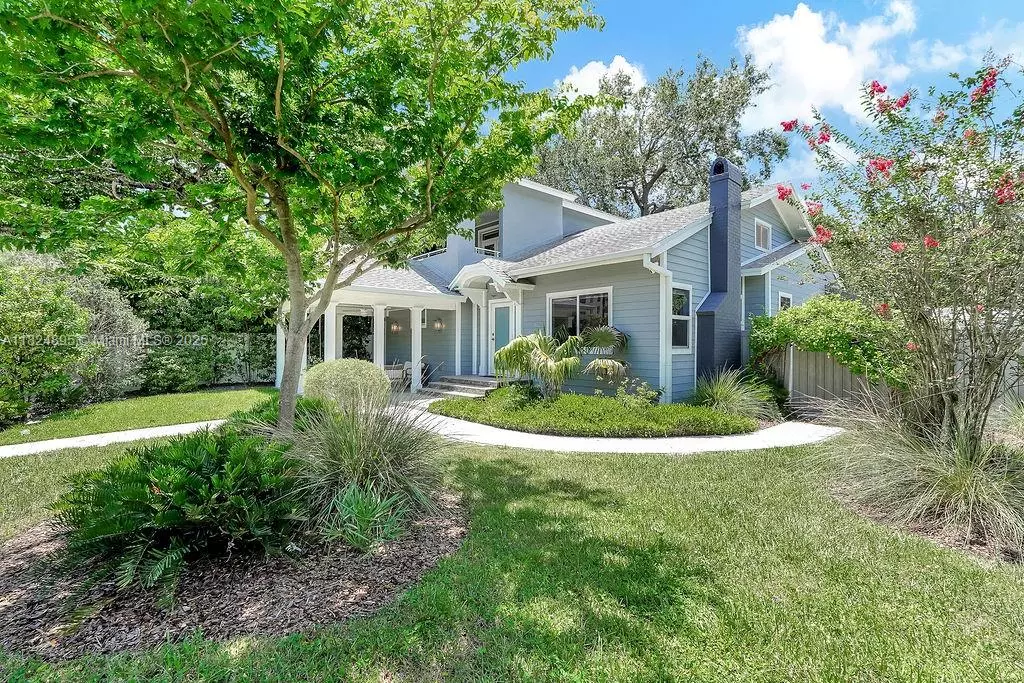 Miami, FL 33137,150 NE 50 #A