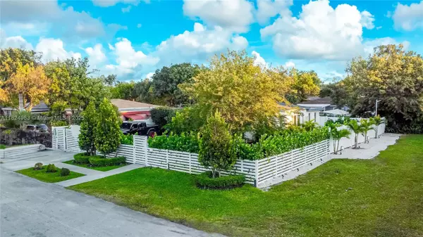 Miami, FL 33150,532 NW 100th St