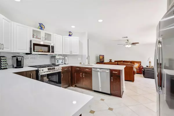 Plantation, FL 33325,676 NW 133rd Dr