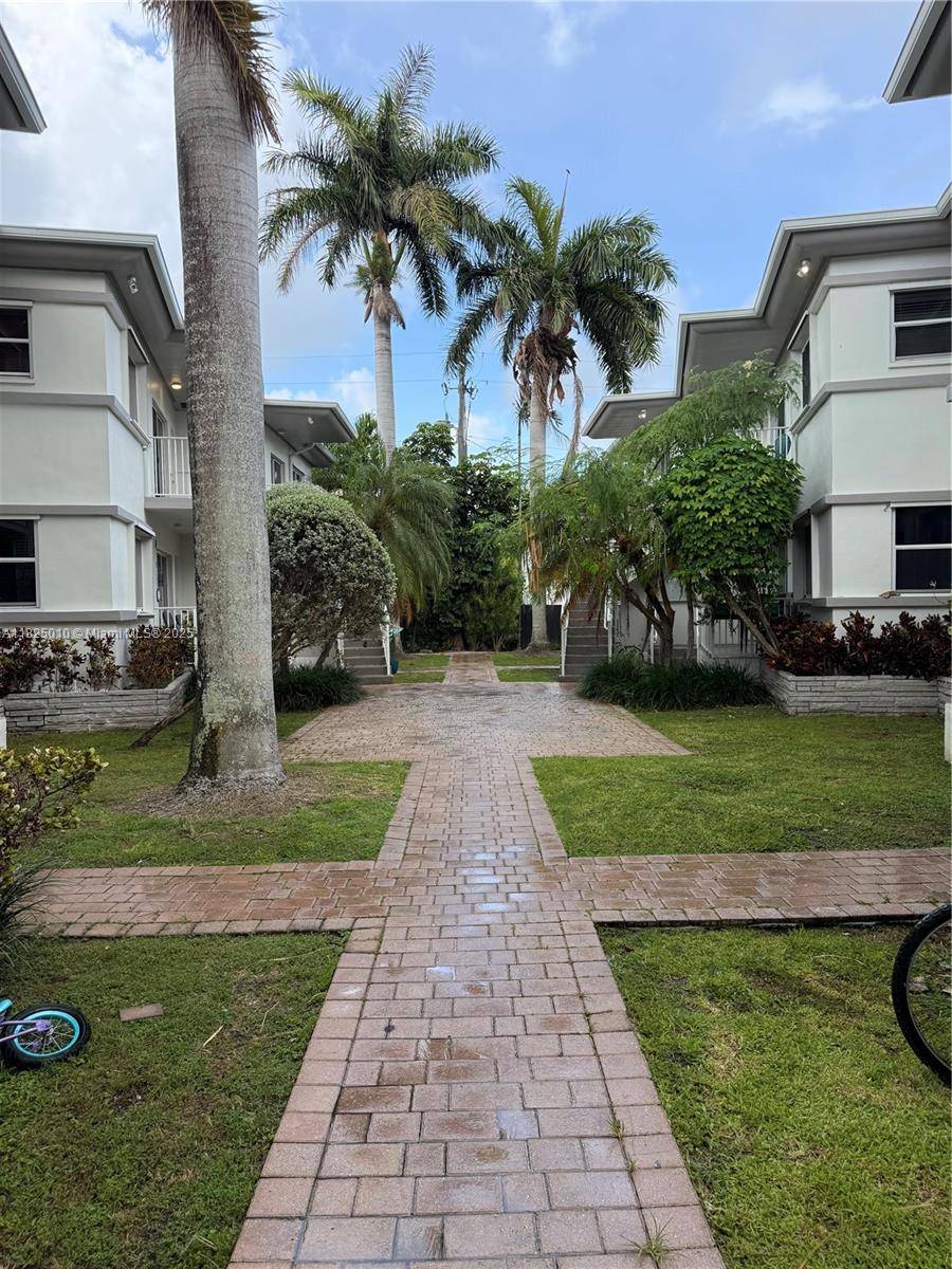 Bay Harbor Islands, FL 33154,1142 99th St #23