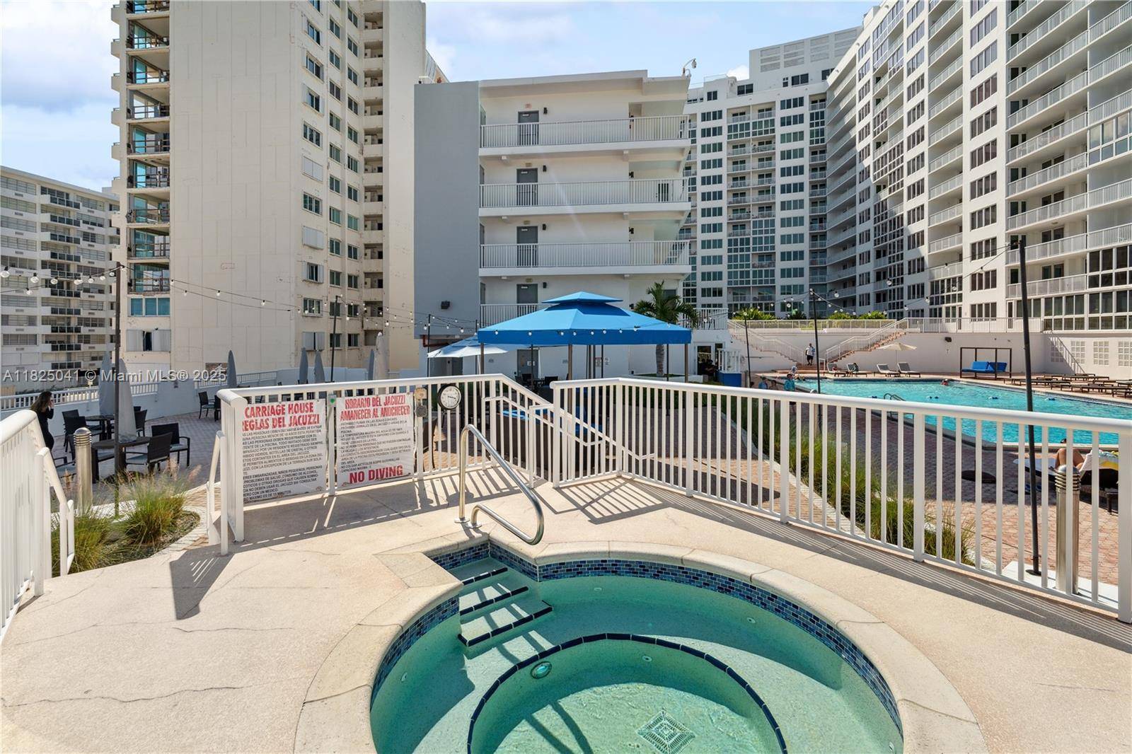 Miami Beach, FL 33140,5401 Collins Ave #1014