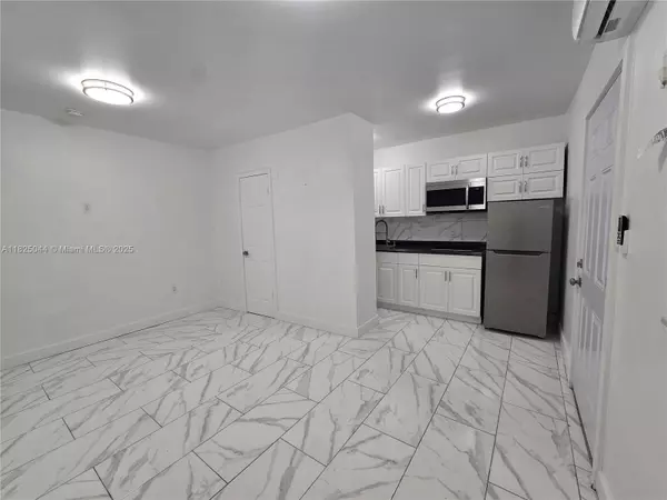 1230 NW 70 st #1230, Miami, FL 33147