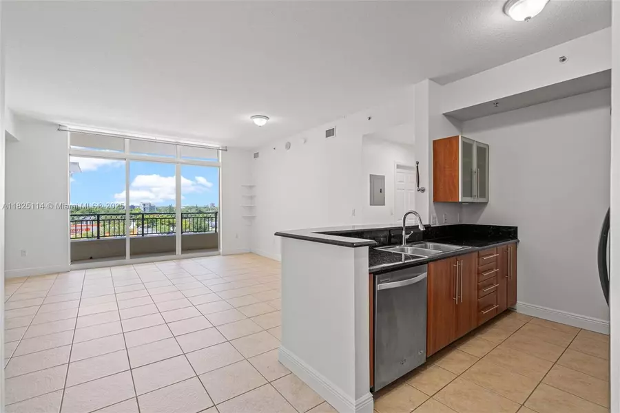 3232 SW 22nd Ter #604, Miami, FL 33145