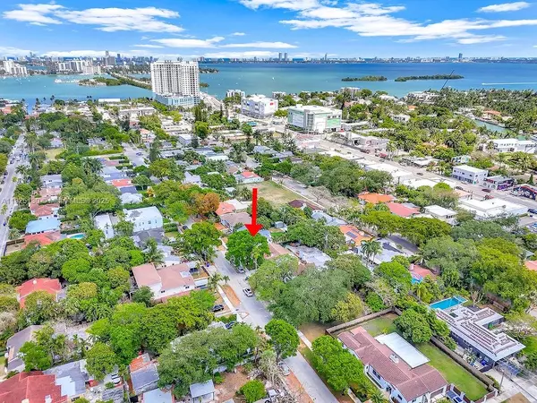 Miami, FL 33138,876 NE 81st St
