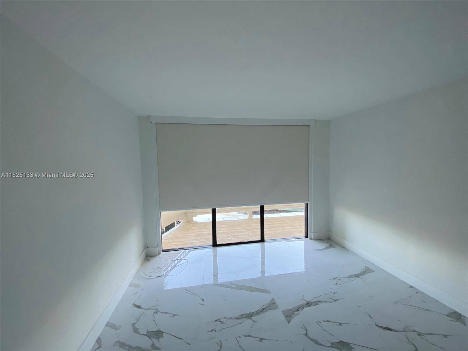 Miami, FL 33183,13951 Kendale Lakes Cir #301A