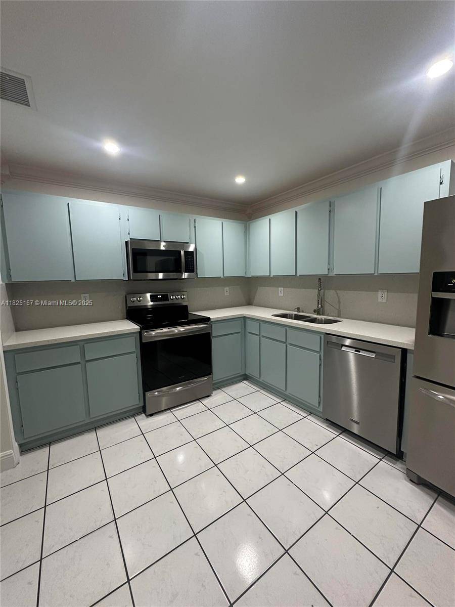 Miami, FL 33196,9510 SW 151st Ct