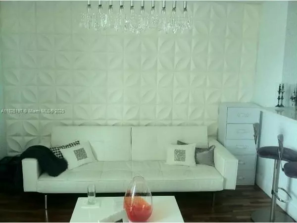 Miami, FL 33137,350 NE 24th St #906